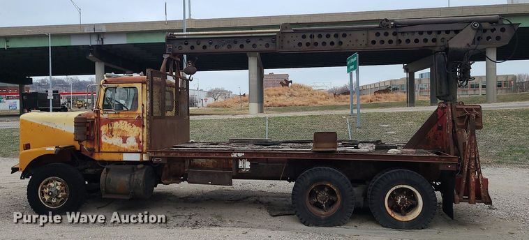 image for item LH9874 1972 Diamond Reo C-11464DB  crane truck