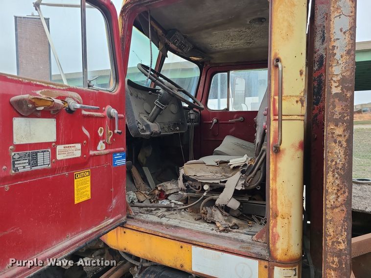 image for item LH9874 1972 Diamond Reo C-11464DB  crane truck