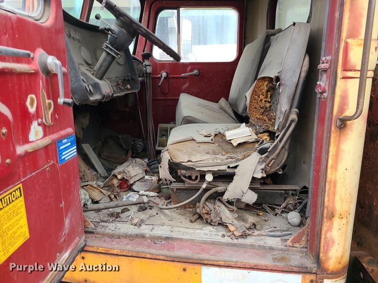 image for item LH9874 1972 Diamond Reo C-11464DB  crane truck