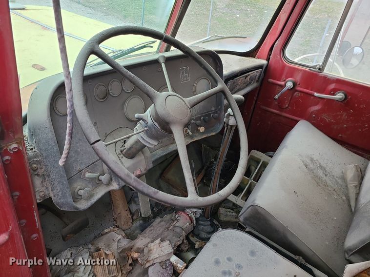 image for item LH9874 1972 Diamond Reo C-11464DB  crane truck