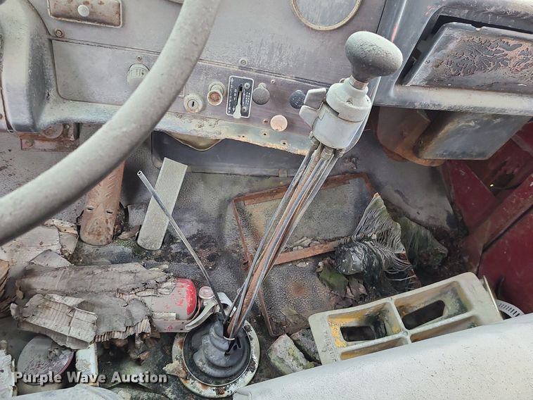 image for item LH9874 1972 Diamond Reo C-11464DB  crane truck