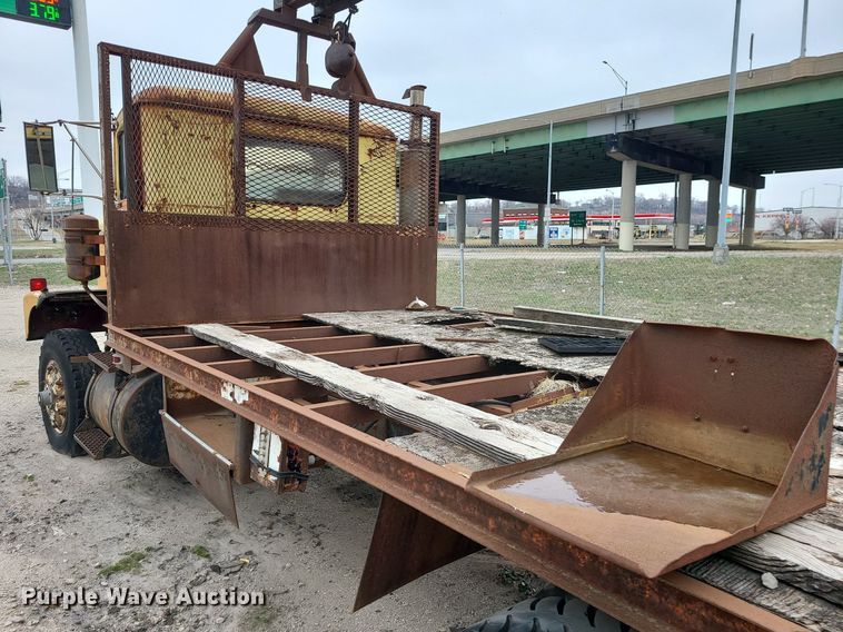 image for item LH9874 1972 Diamond Reo C-11464DB  crane truck