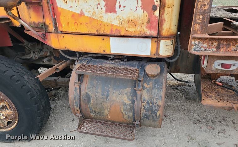 image for item LH9874 1972 Diamond Reo C-11464DB  crane truck