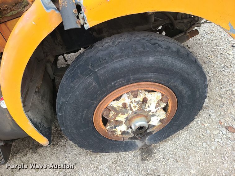 image for item LH9874 1972 Diamond Reo C-11464DB  crane truck