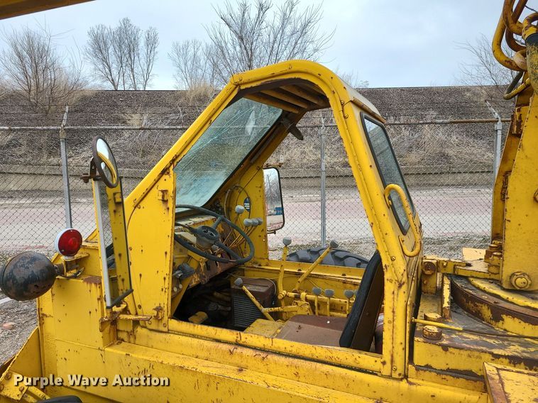 image for item LH9875 Austin Western 410SR  crane