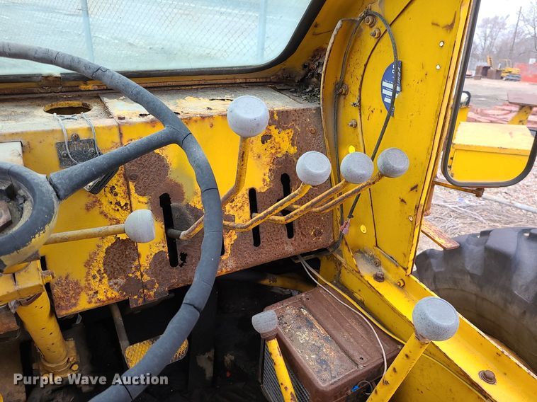 image for item LH9875 Austin Western 410SR  crane