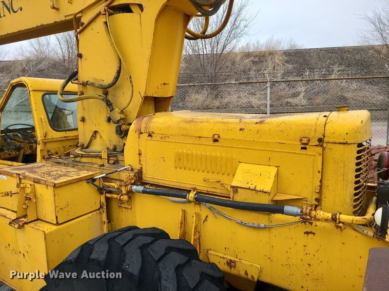 image for item LH9875 Austin Western 410SR  crane