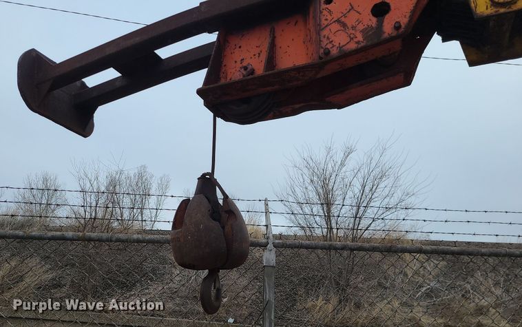 image for item LH9875 Austin Western 410SR  crane