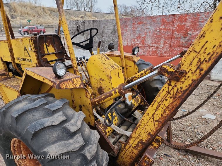 image for item LH9876 Allis Chalmers  forklift