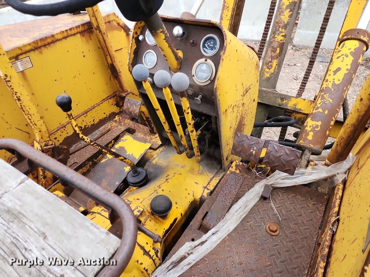 image for item LH9876 Allis Chalmers  forklift