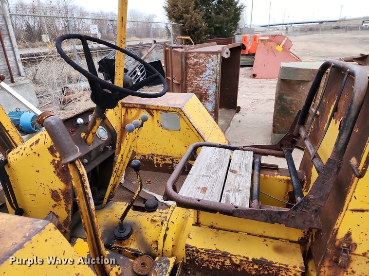 image for item LH9876 Allis Chalmers  forklift