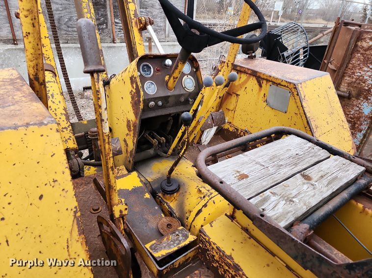 image for item LH9876 Allis Chalmers  forklift