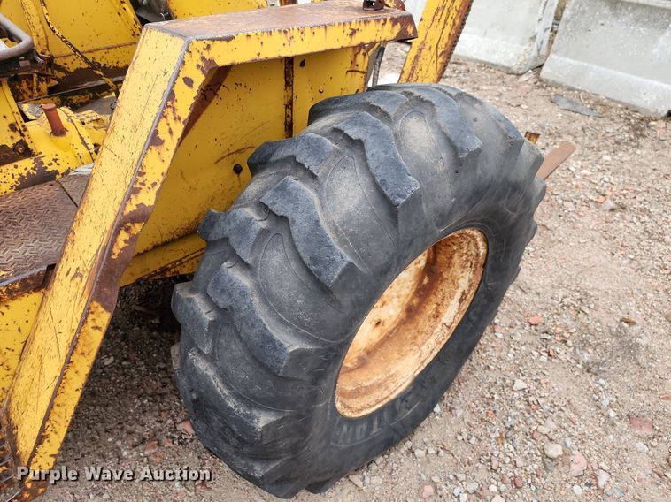 image for item LH9876 Allis Chalmers  forklift