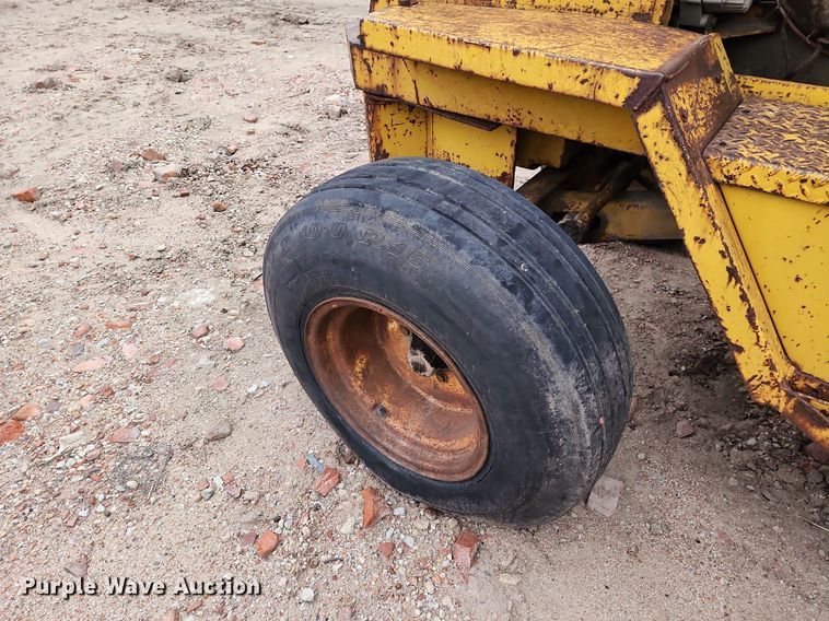 image for item LH9876 Allis Chalmers  forklift