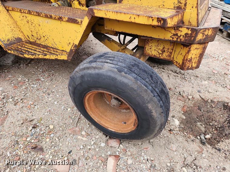 image for item LH9876 Allis Chalmers  forklift