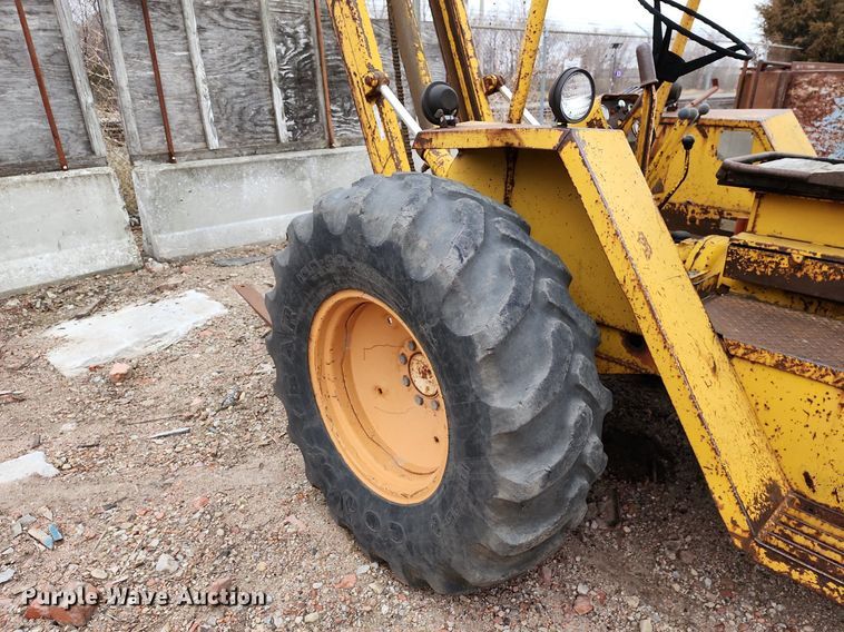 image for item LH9876 Allis Chalmers  forklift