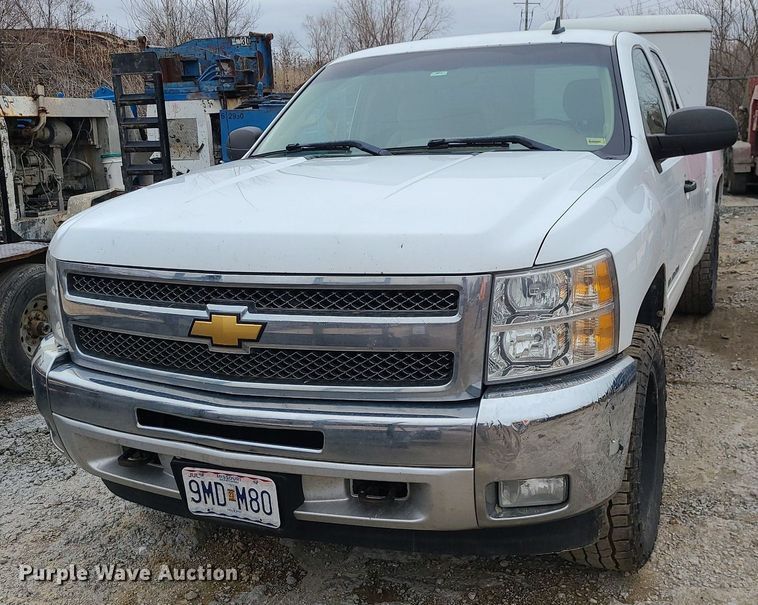 image for item LH9877 2012 Chevrolet Silverado 1500  Ext. Cab pickup truck