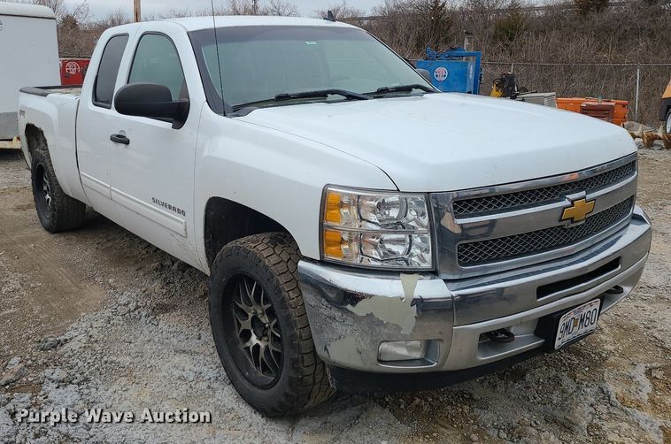 image for item LH9877 2012 Chevrolet Silverado 1500  Ext. Cab pickup truck