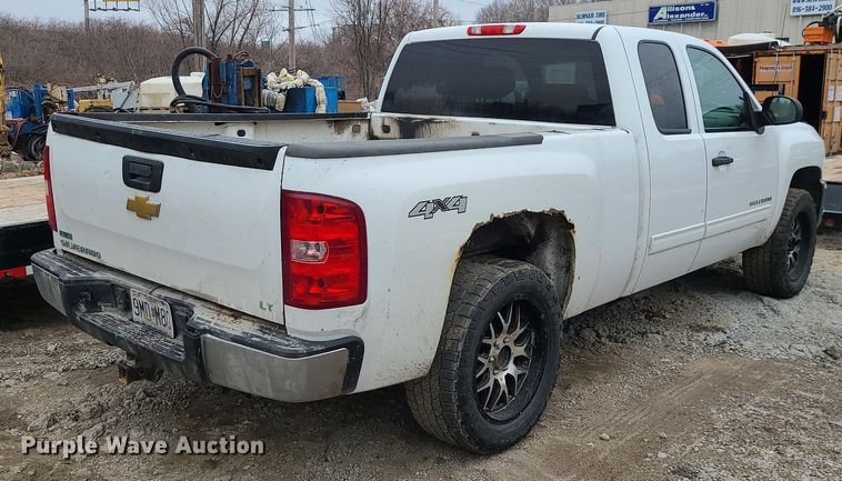 image for item LH9877 2012 Chevrolet Silverado 1500  Ext. Cab pickup truck