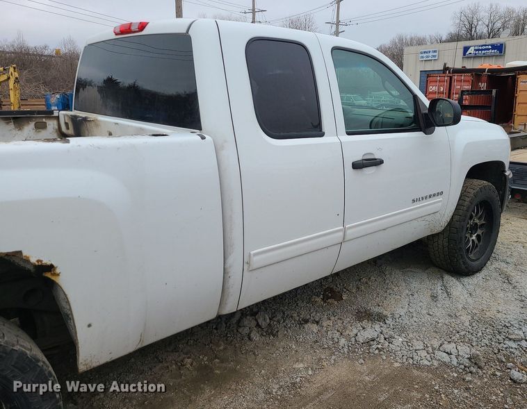image for item LH9877 2012 Chevrolet Silverado 1500  Ext. Cab pickup truck