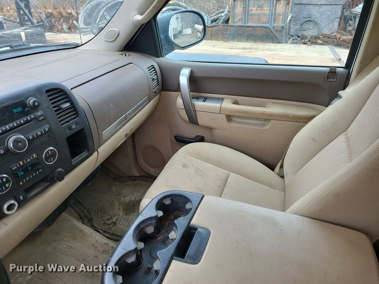 image for item LH9877 2012 Chevrolet Silverado 1500  Ext. Cab pickup truck