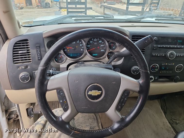 image for item LH9877 2012 Chevrolet Silverado 1500  Ext. Cab pickup truck