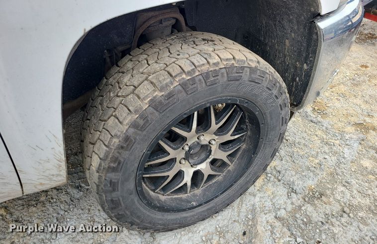 image for item LH9877 2012 Chevrolet Silverado 1500  Ext. Cab pickup truck