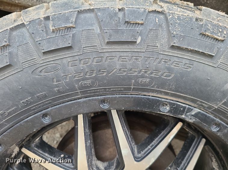 image for item LH9877 2012 Chevrolet Silverado 1500  Ext. Cab pickup truck