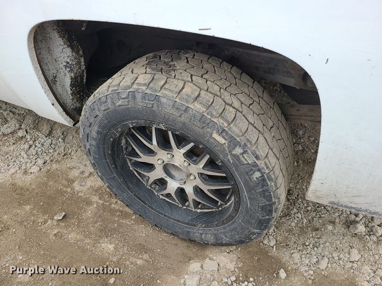 image for item LH9877 2012 Chevrolet Silverado 1500  Ext. Cab pickup truck