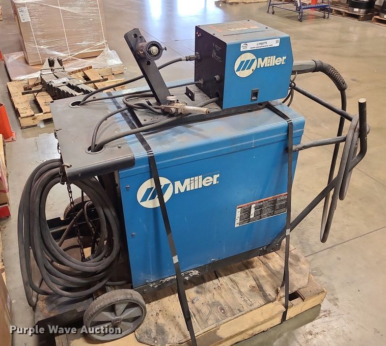 image for item LH9879 Miller Deltaweld 302  welder