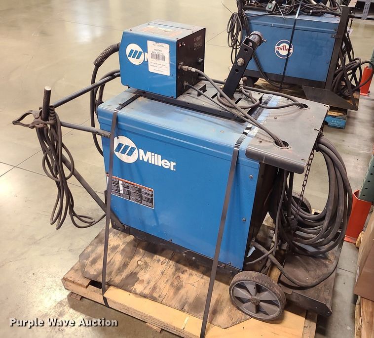 image for item LH9879 Miller Deltaweld 302  welder
