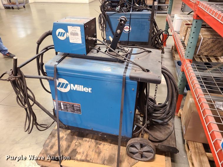 image for item LH9879 Miller Deltaweld 302  welder