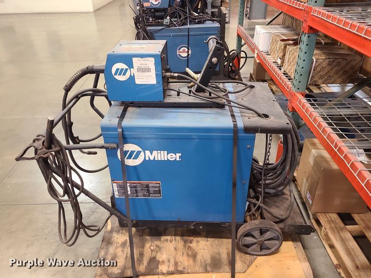 image for item LH9879 Miller Deltaweld 302  welder