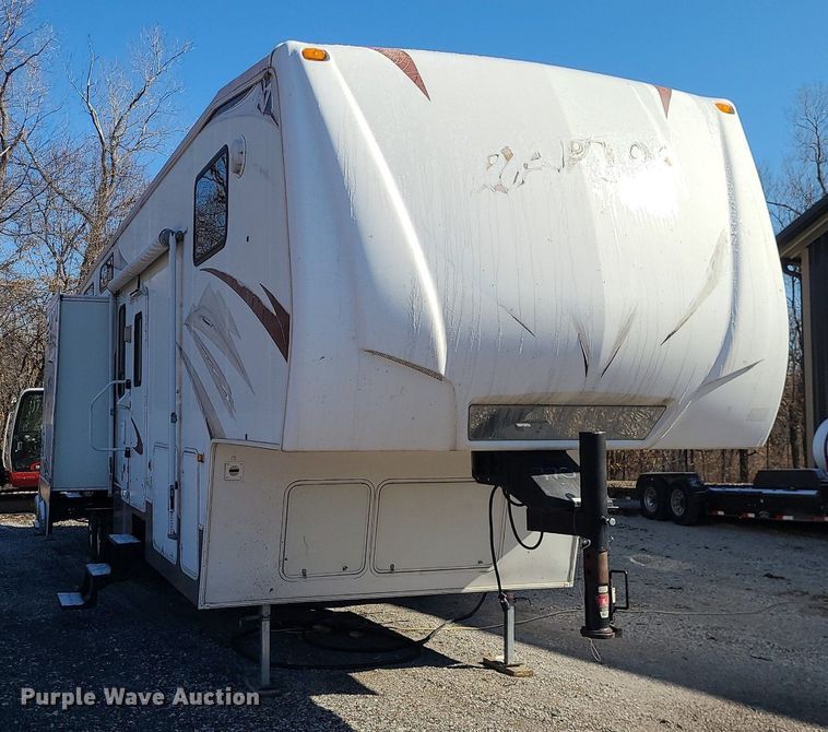 image for item LH9938 2008 Keystone RP3712  camper
