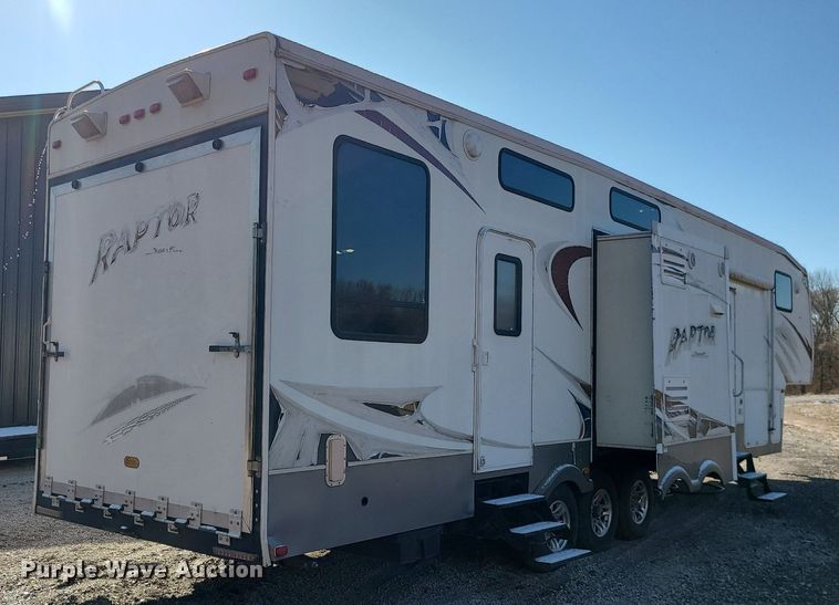 image for item LH9938 2008 Keystone RP3712  camper