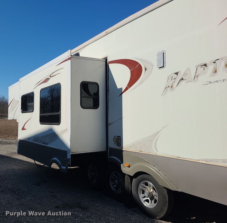 image for item LH9938 2008 Keystone RP3712  camper