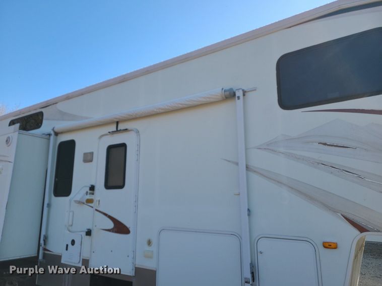 image for item LH9938 2008 Keystone RP3712  camper