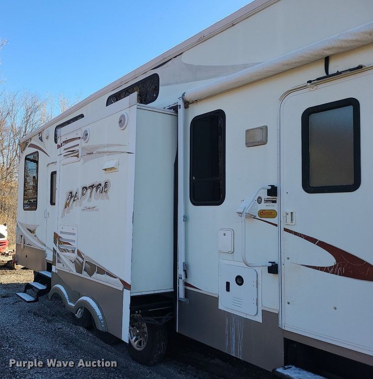 image for item LH9938 2008 Keystone RP3712  camper