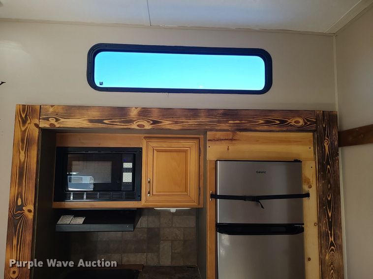 image for item LH9938 2008 Keystone RP3712  camper