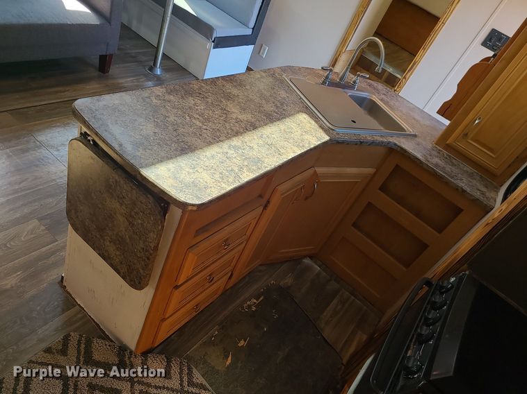 image for item LH9938 2008 Keystone RP3712  camper