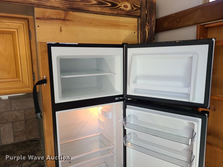 image for item LH9938 2008 Keystone RP3712  camper