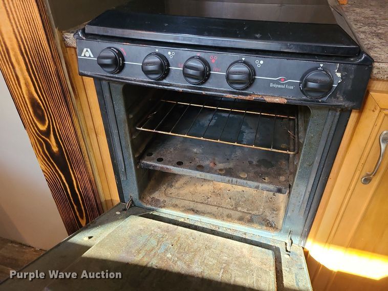 image for item LH9938 2008 Keystone RP3712  camper