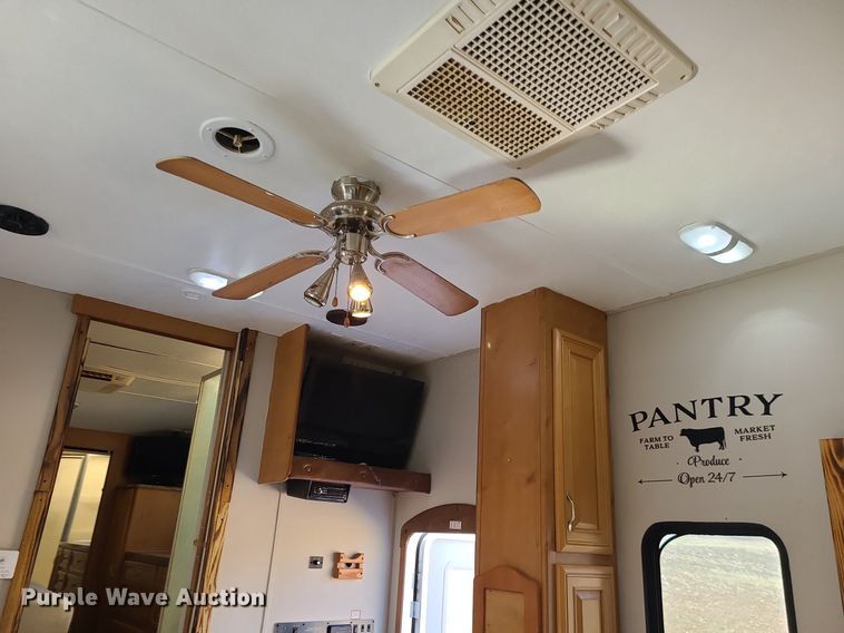 image for item LH9938 2008 Keystone RP3712  camper