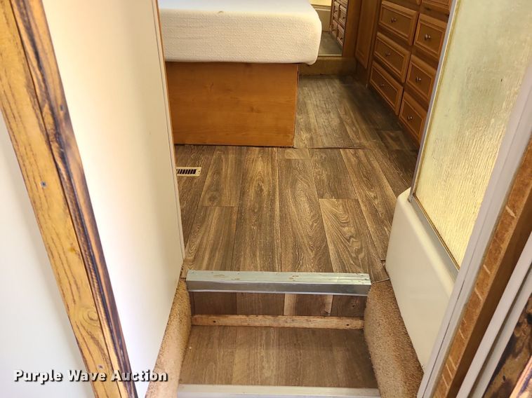 image for item LH9938 2008 Keystone RP3712  camper