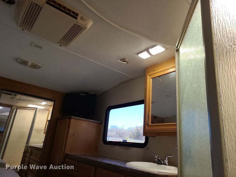 image for item LH9938 2008 Keystone RP3712  camper