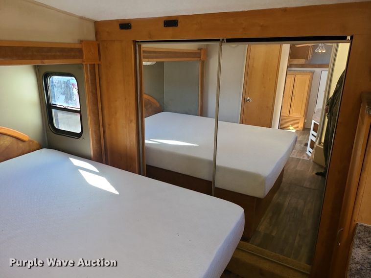 image for item LH9938 2008 Keystone RP3712  camper