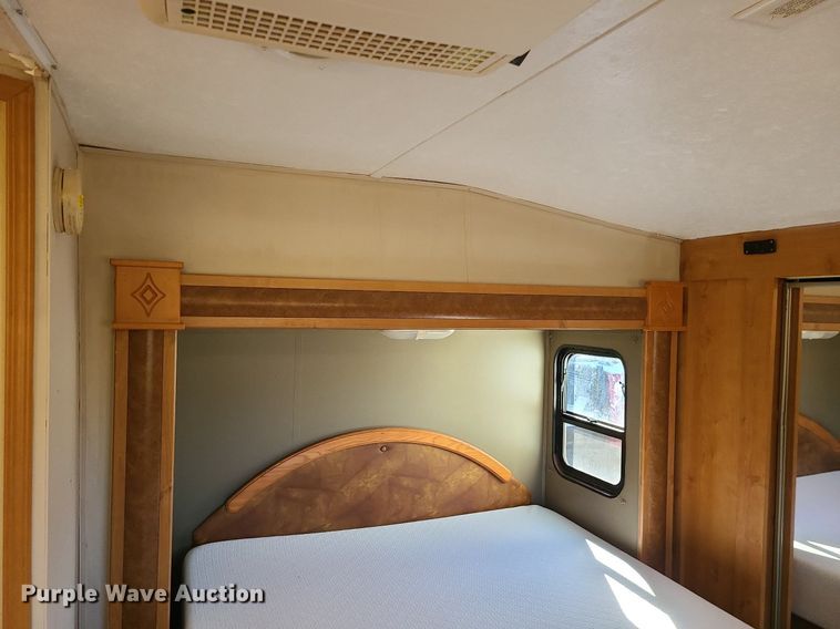 image for item LH9938 2008 Keystone RP3712  camper