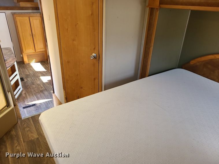 image for item LH9938 2008 Keystone RP3712  camper