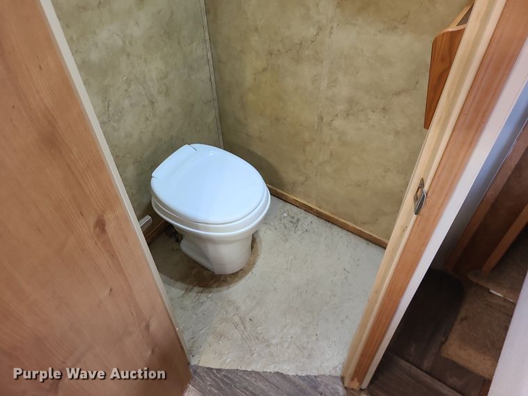 image for item LH9938 2008 Keystone RP3712  camper