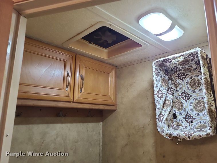 image for item LH9938 2008 Keystone RP3712  camper